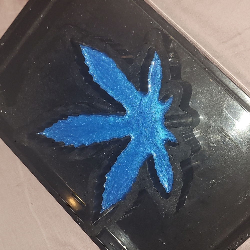Ash trays and trays